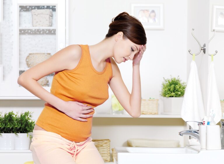 Мама и малыш: ранний токсикоз БЕРЕМЕННЫХ. Что делать?