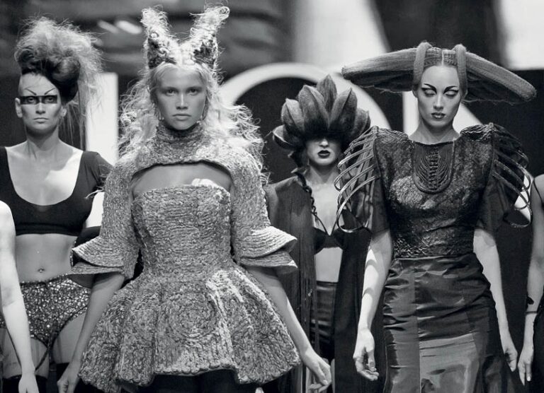 Revlon Professional: Бренд, воплощающий женственность и красоту