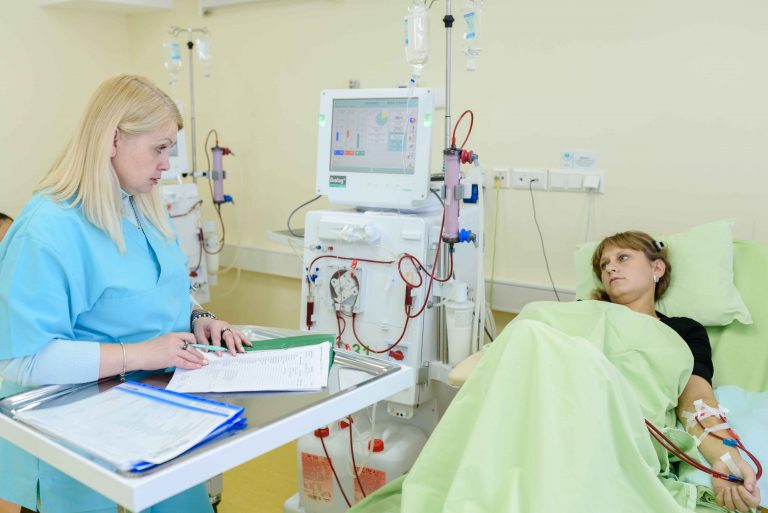 Каковы принципы лечения гемодиализом?