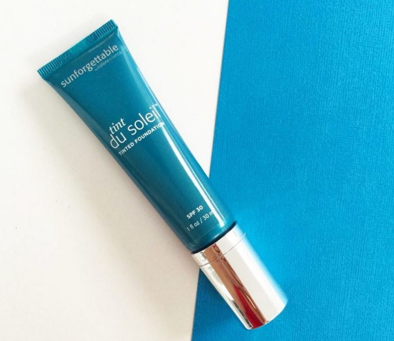 Кожа лица свежа и защищена от солнца с кремом Tint Du Soleil от ColoreScience®!