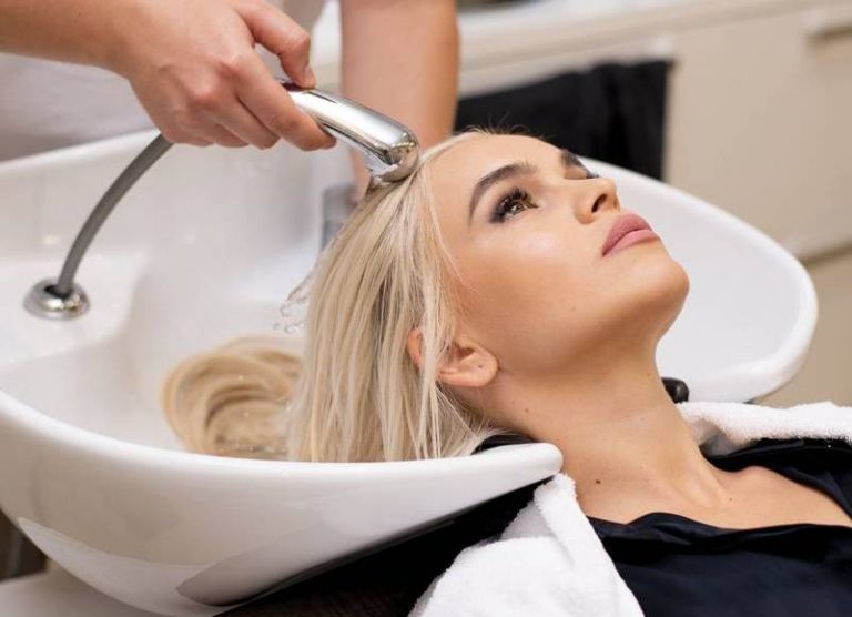 Идеальный блонд – это реально с Aquaterra Beauty Salon!