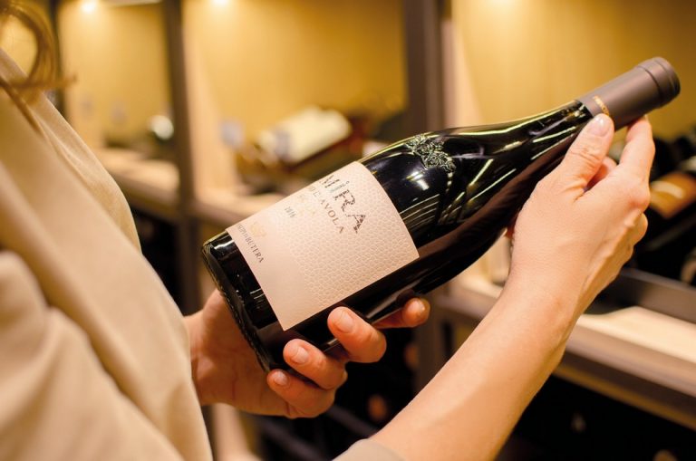 Богатая винная карта от Bliss