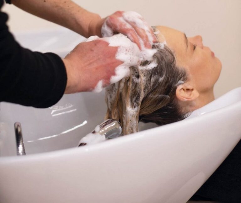 Oxyzen: аппаратная косметология для кожи головы