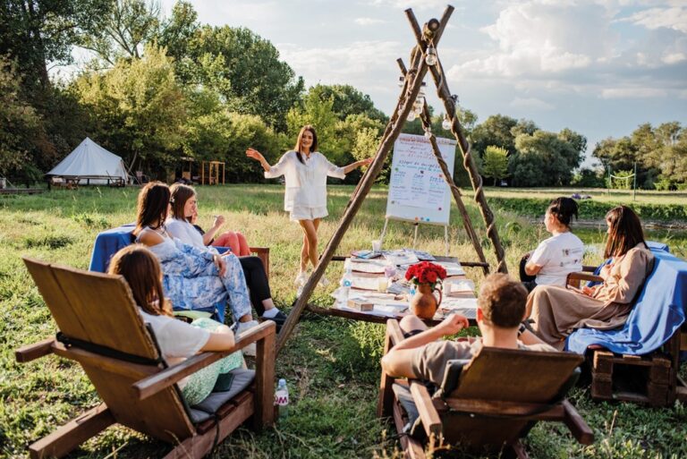 Осенний ретрит с АУРЕЛИЕЙ МИХАЙ